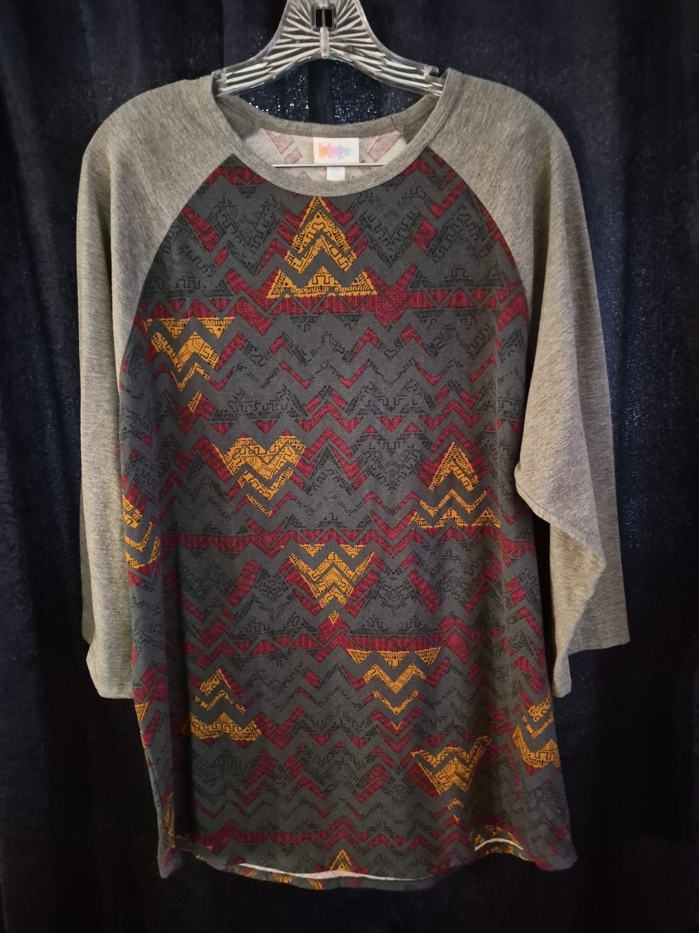 LuLaRoe Long Sleeve Tee in Gray with Red and Gold Geometric Print